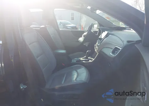 2018 Chevrolet Equinox Premier z USA, uszkodzony, nr VIN 2GNAXVEV6J6104283